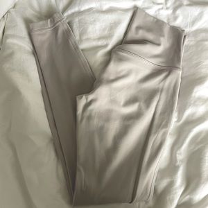 Lululemon light grey / snow leggings